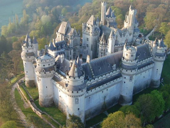 Château de Pierrefonds, Compiègne & Senlis - DAY TRIP - 30 octobre